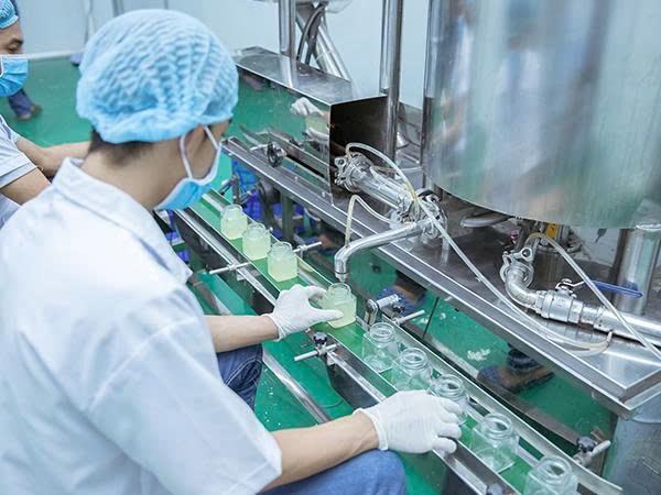 Hệ Thống Lọc Nước RO Trong Sản Xuất Mỹ Phẩm Tại Quảng Nam